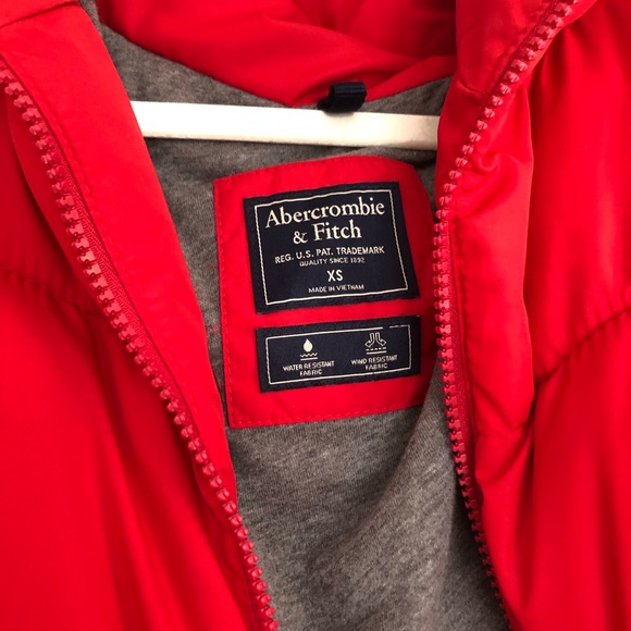 Abercrombie and Fitch Puffer - Picture 3 of 3